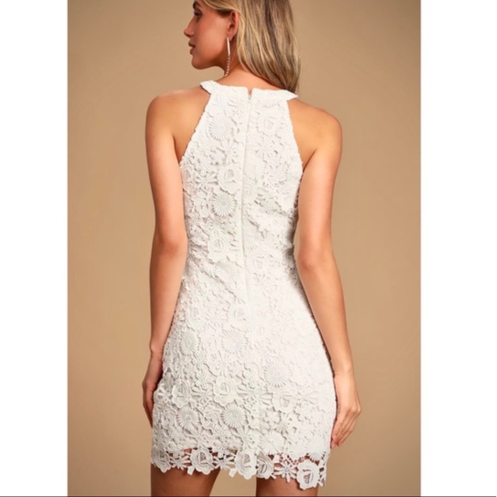 Lulu’s NWT S white lace halter neck mini dress - Picture 2 of 4